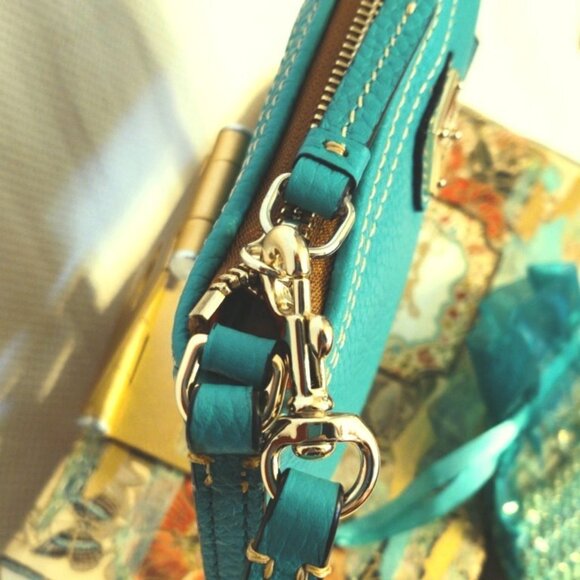 Dooney & Bourke Leather Large Slim Wristlet/Crossbody in Mint/Mint, Rare NWT - Picture 6 of 12